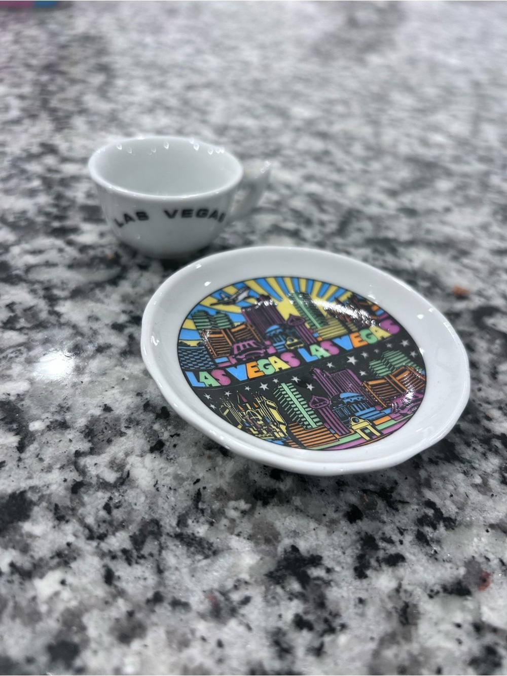 Las Vegas Ceramic Souvenir Dish and Cup Set - White